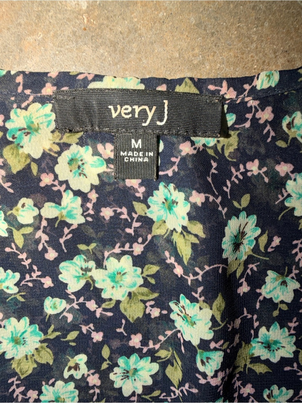 Very J Floral Paisley Open Front Kimono Cover Up Size Medium - Picture 3 of 9